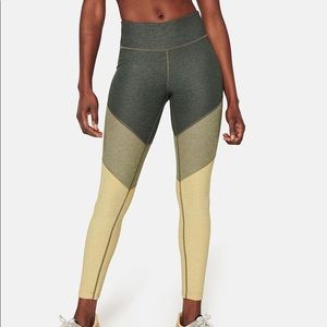 Outdoor Voices 7/8 Springs Colorblock Leggings